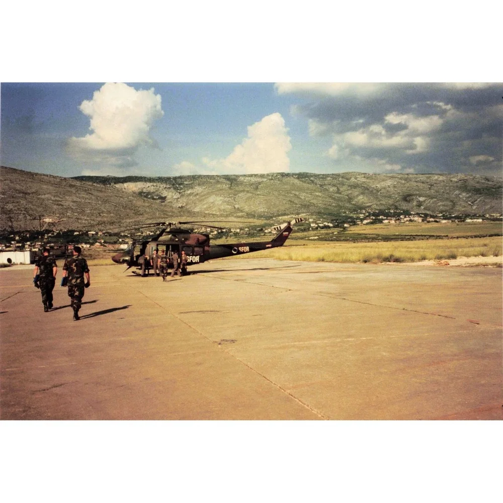 Vintage 1999 SFOR Bosnia UH-1N Helicopter Airfield Photo Lot 6x4 - Picture 4 of 5